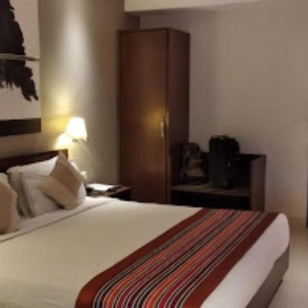 Orbit Hotel - Bagdogra Екстер'єр фото