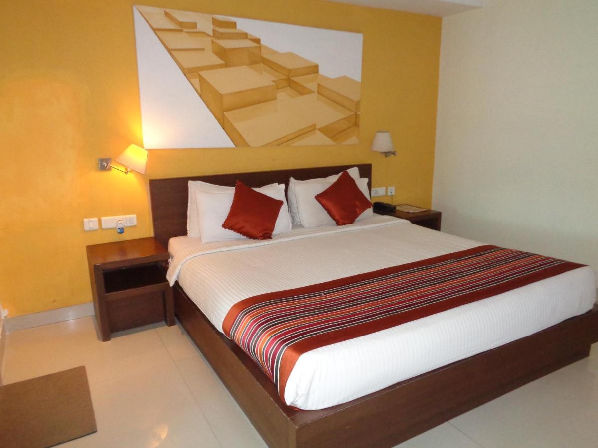 Orbit Hotel - Bagdogra Екстер'єр фото