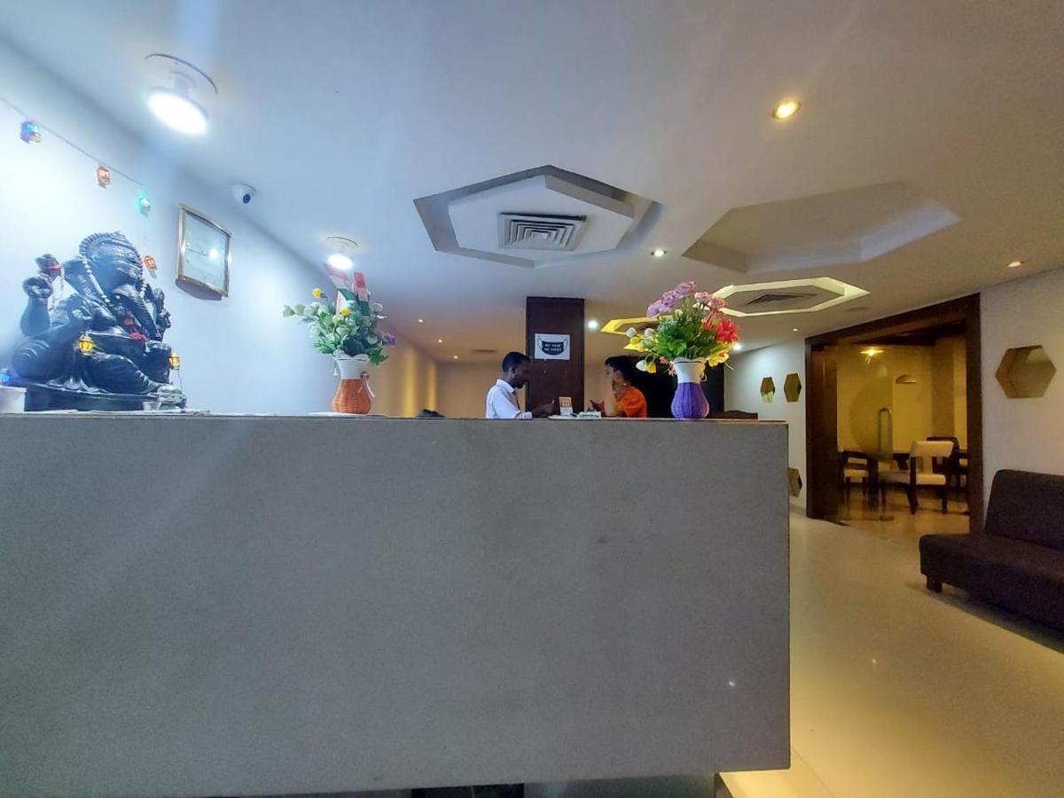 Orbit Hotel - Bagdogra Екстер'єр фото