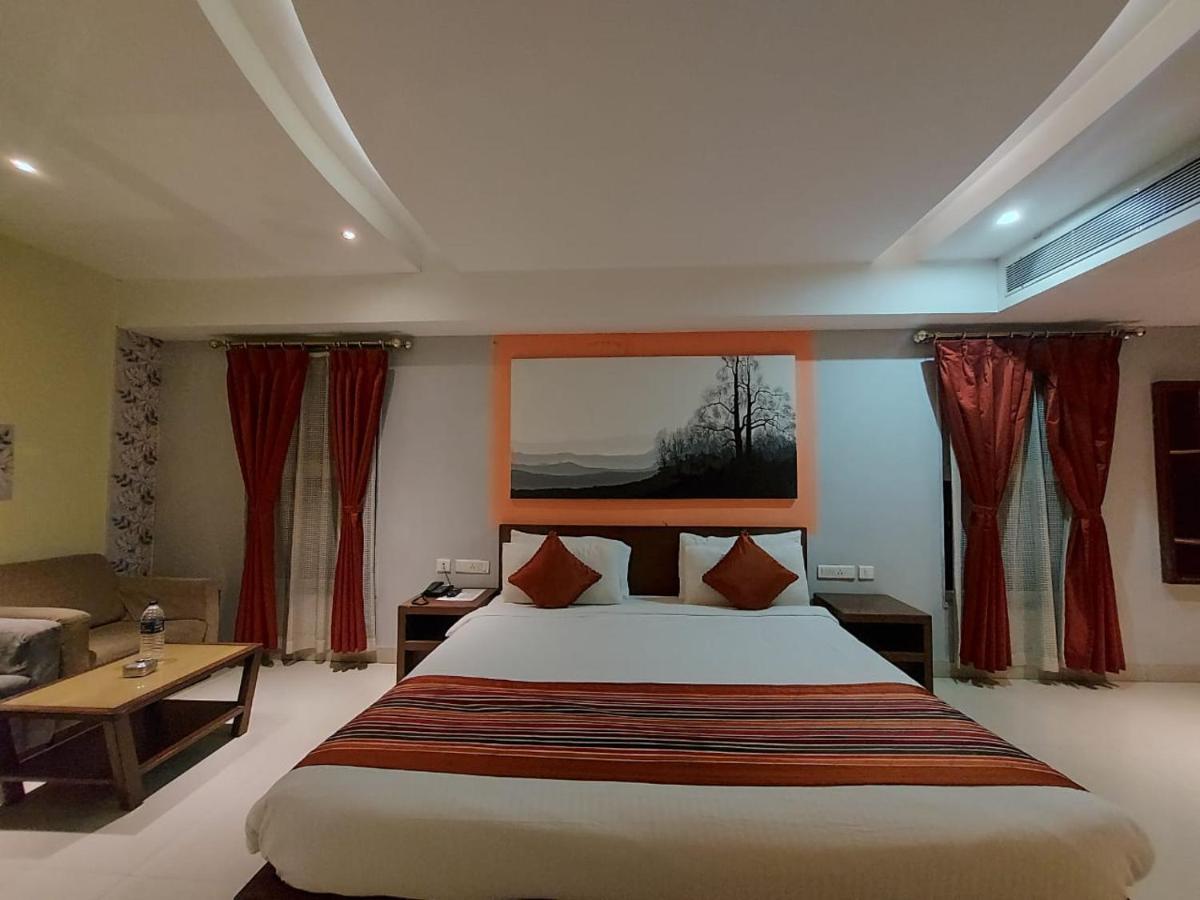 Orbit Hotel - Bagdogra Екстер'єр фото