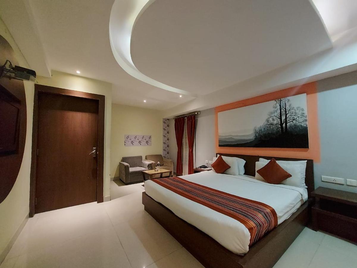 Orbit Hotel - Bagdogra Екстер'єр фото