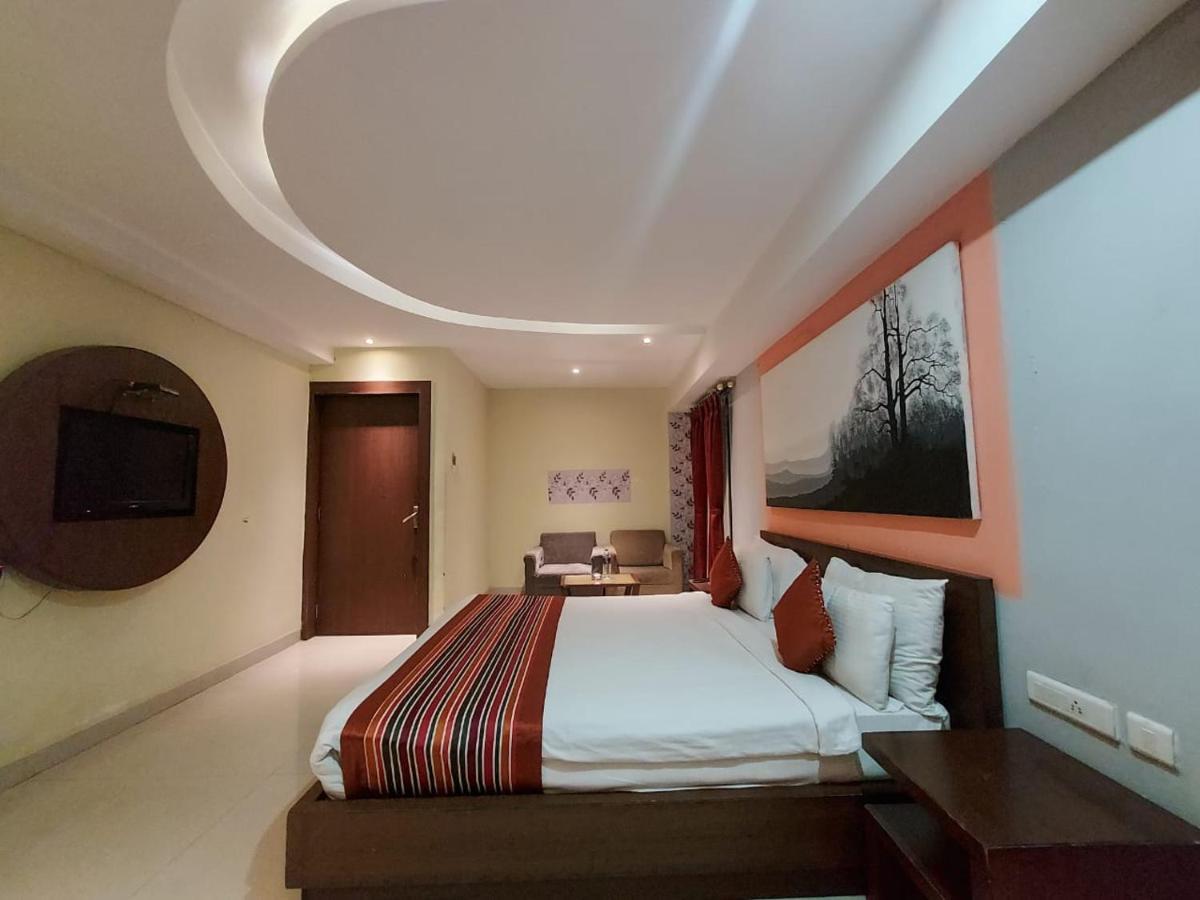 Orbit Hotel - Bagdogra Екстер'єр фото