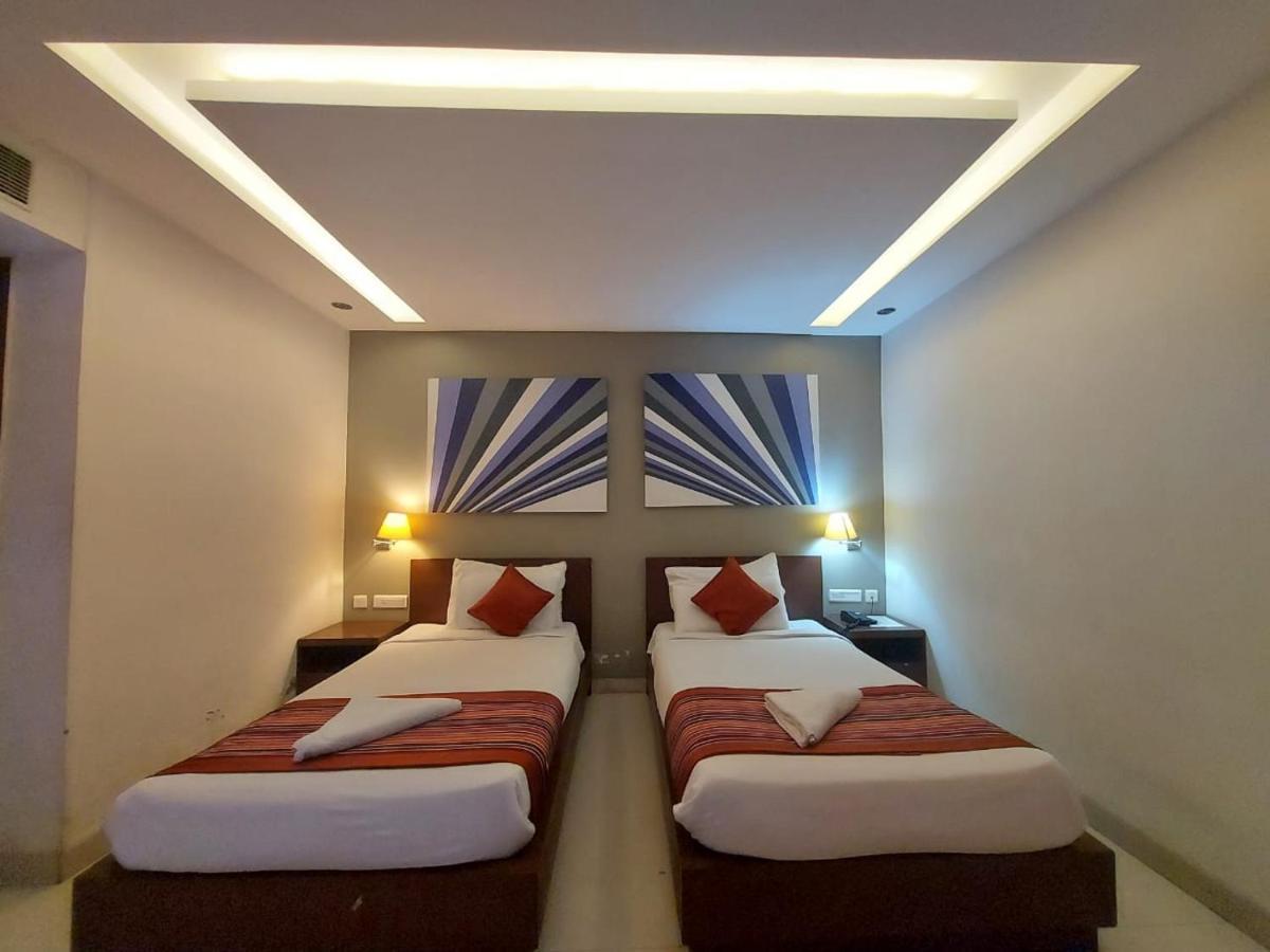 Orbit Hotel - Bagdogra Екстер'єр фото
