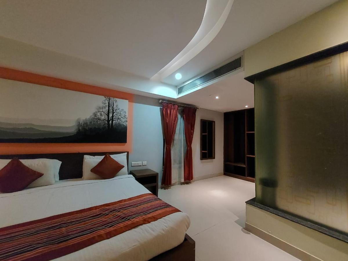 Orbit Hotel - Bagdogra Екстер'єр фото