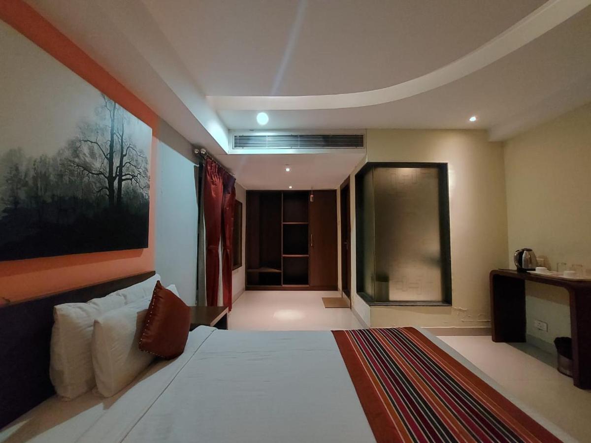 Orbit Hotel - Bagdogra Екстер'єр фото